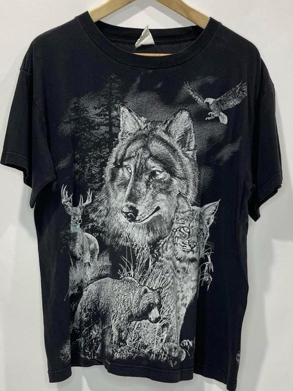 90s Wolf Allover Print Tee Size L
